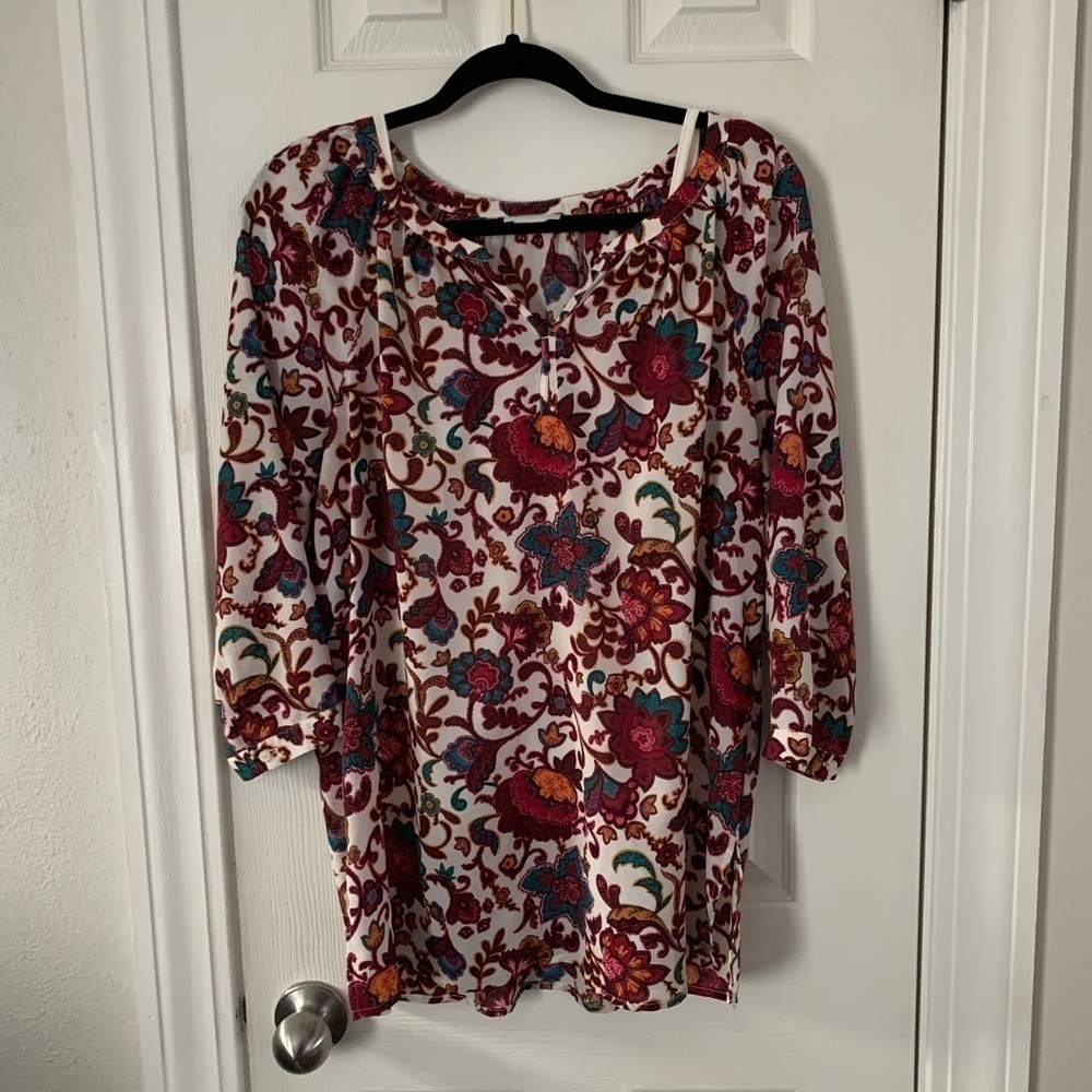 Liz Claiborne Maroon floral Blouse Size M #101